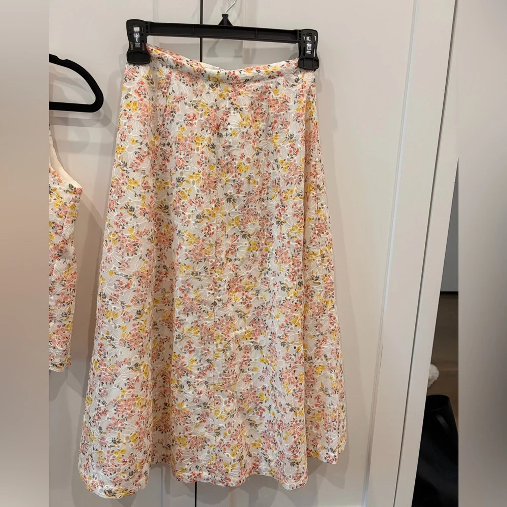 LOFT Floral Cream Skirt Set - Picture 3 of 9